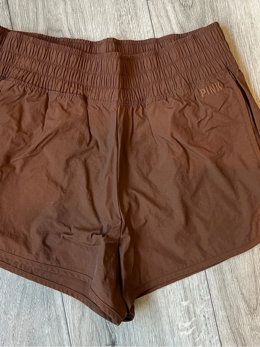 Victoria’s Secret PINK Active Brown Running Shorts Women’s Medium Lined Athletic
